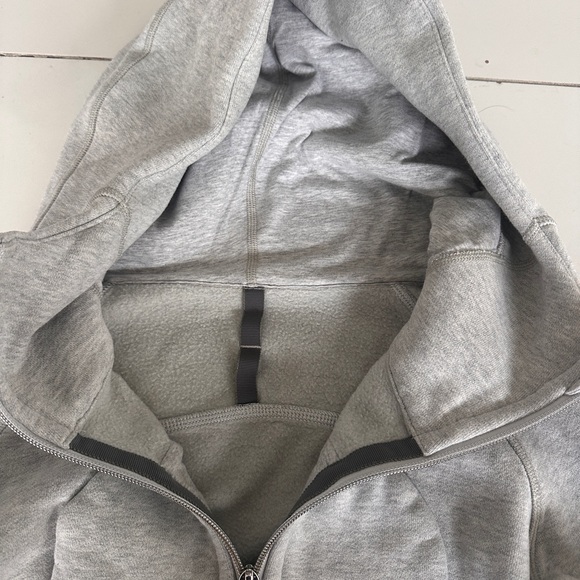 Lululemon Grey Scuba - Picture 2 of 5